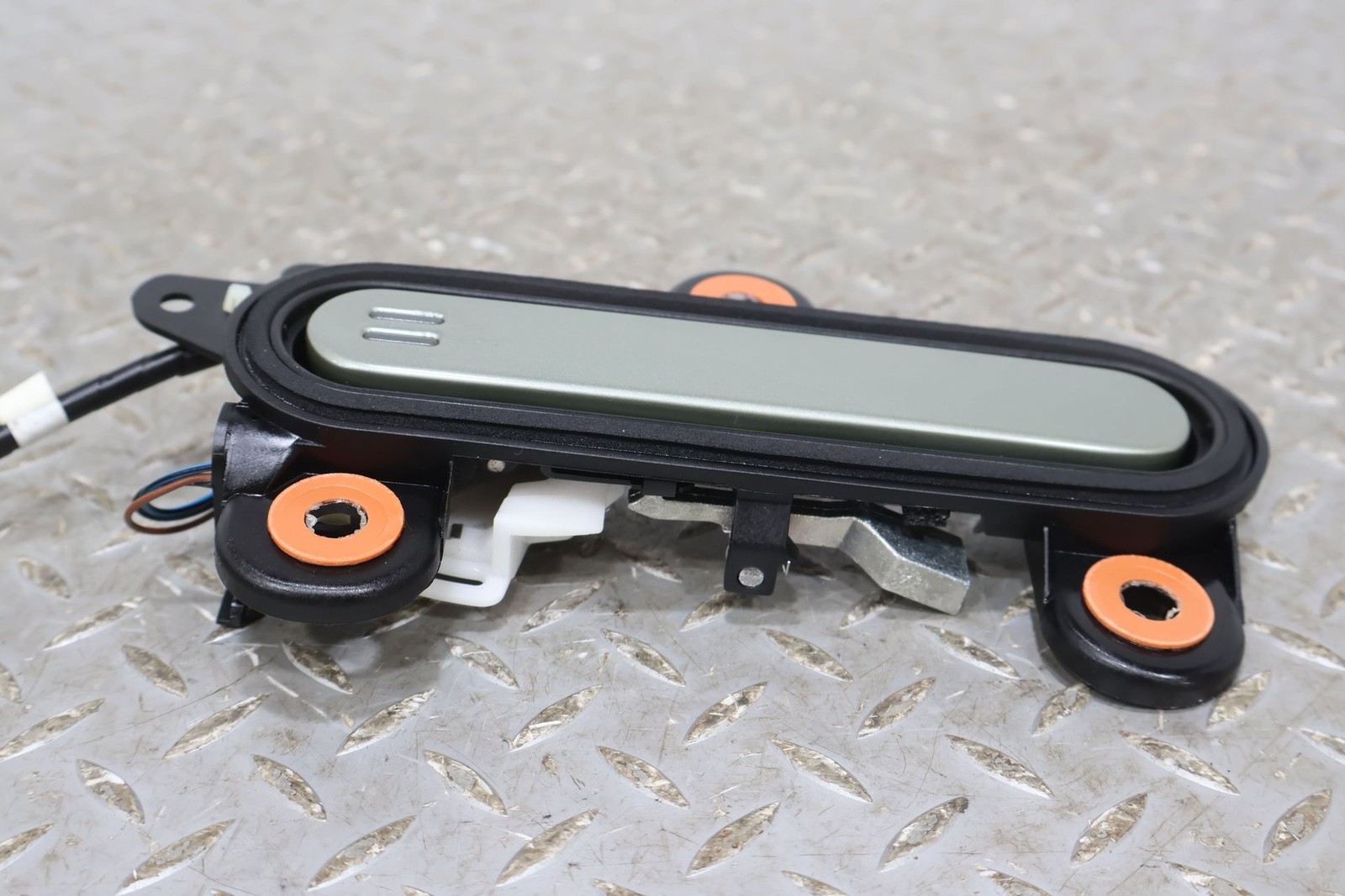 09 Aston Martin V8 Vantage Right Exterior Door Handle (California Sage AST1338D)