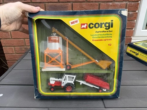 Corgi No 42 Agricultural Set In Original Box - Excellent Tractor Set Lot 2