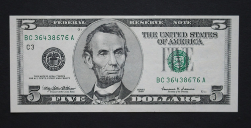 Two 1999 $5/Philadelphia Federal Reserve Notes/uncirculated/F-1986C/in sequence - Picture 3 of 18