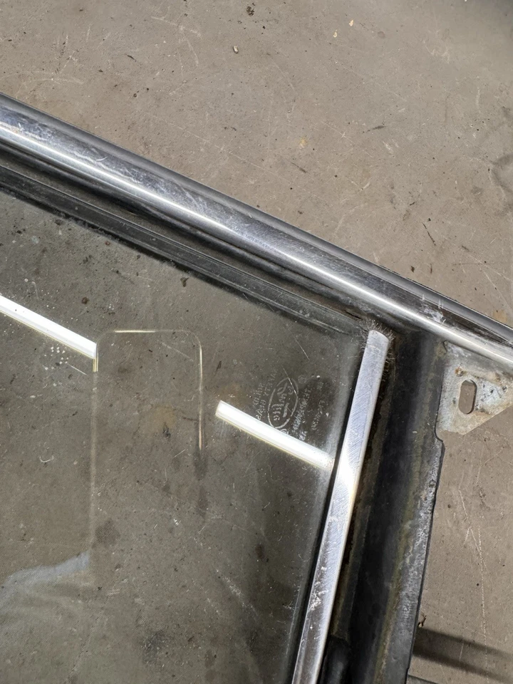 Ford Galaxie 1965 1967 1968 marco de ventana de ventilación puerta de vidrio sedán Mercury Monterey Foto 2 de 4