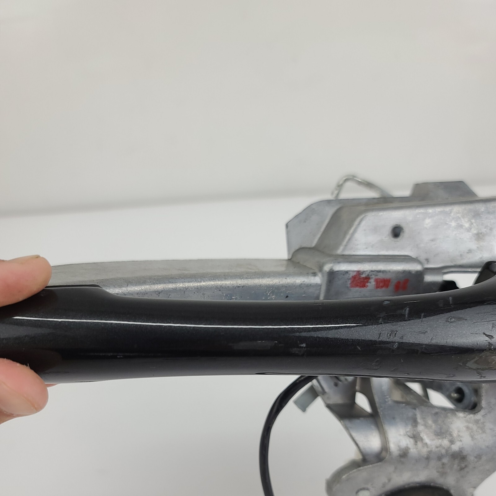 2011 Fits Maserati Granturismo S Front Left Driver Door Handle Bracket Gray