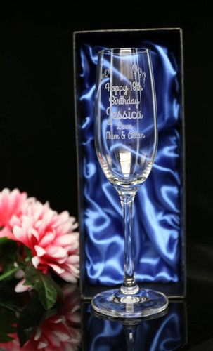 PERSONALISED LASER ENGRAVED CHAMPAGNE GLASS BIRTHDAY 18TH 30TH 40TH 50TH FAVOUR - Picture 9 of 15