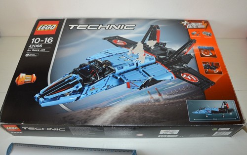 Lego Technic Bauspielzeug Rennflugzeug AIR RACE JET 42066 Motor komplett - Bild 2 von 24