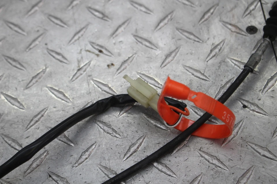 Sensor de freno trasero Suzuki Boulevard S40 LS650 2012 Foto 4 de 4