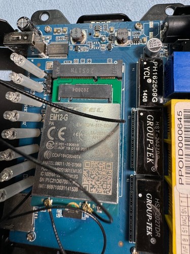 NEXQ6GO Cellular Ready 2.4GHz WiFi Router + EM12-G LTE Modem + PSU + Antennas - Picture 3 of 9