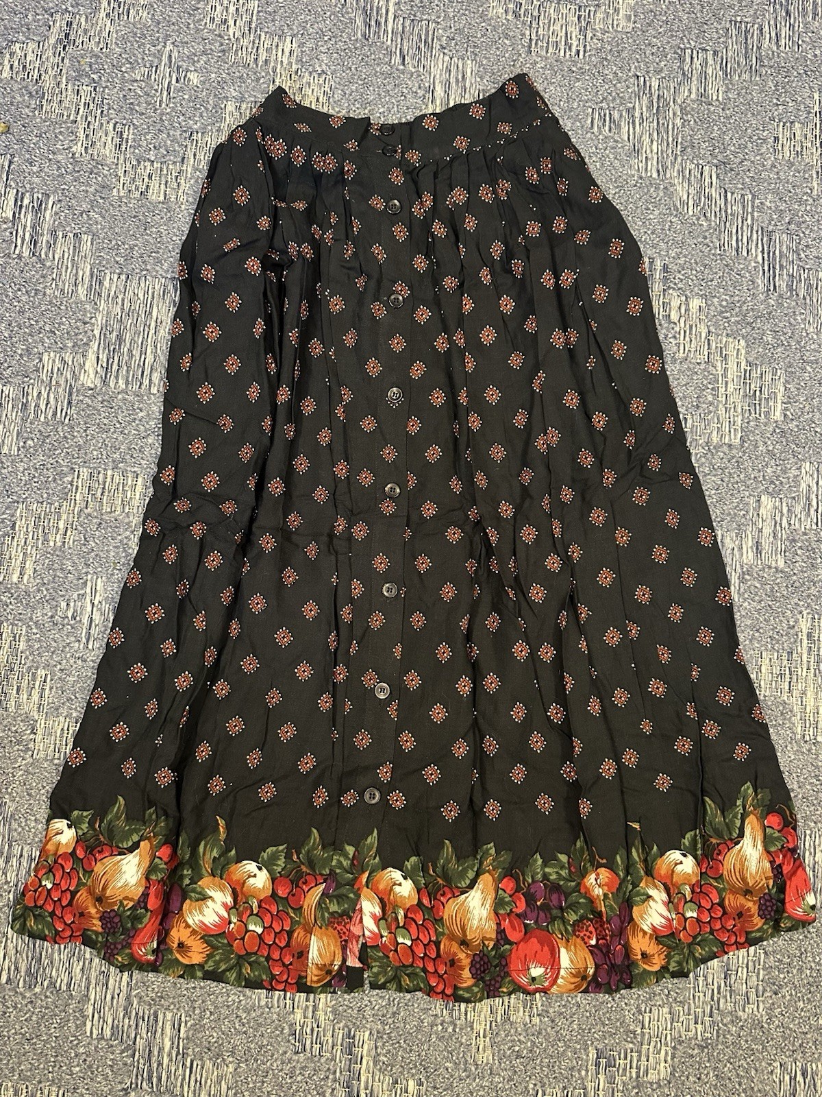 Vintage Midi Skirt Women's Small Pleated Button Front Black Fruit Pattern Rayon-image