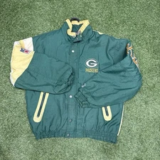 Vintage Green Bay Packers puffer jacket