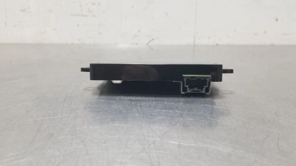 20 2020 凯迪拉克 XT6 原始设备制造商通信无线充电器模块 13529205 — 第 3/4 张图片