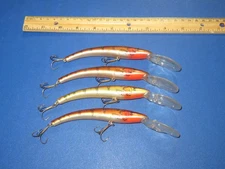 Lot of 4 Reef Runner Lures 800 Diving Lures Orange Perch
