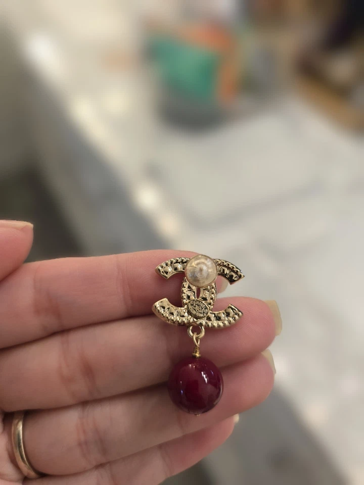 Chanel cc Estrás Perla Roja Pendientes Caídos Foto 3 de 4