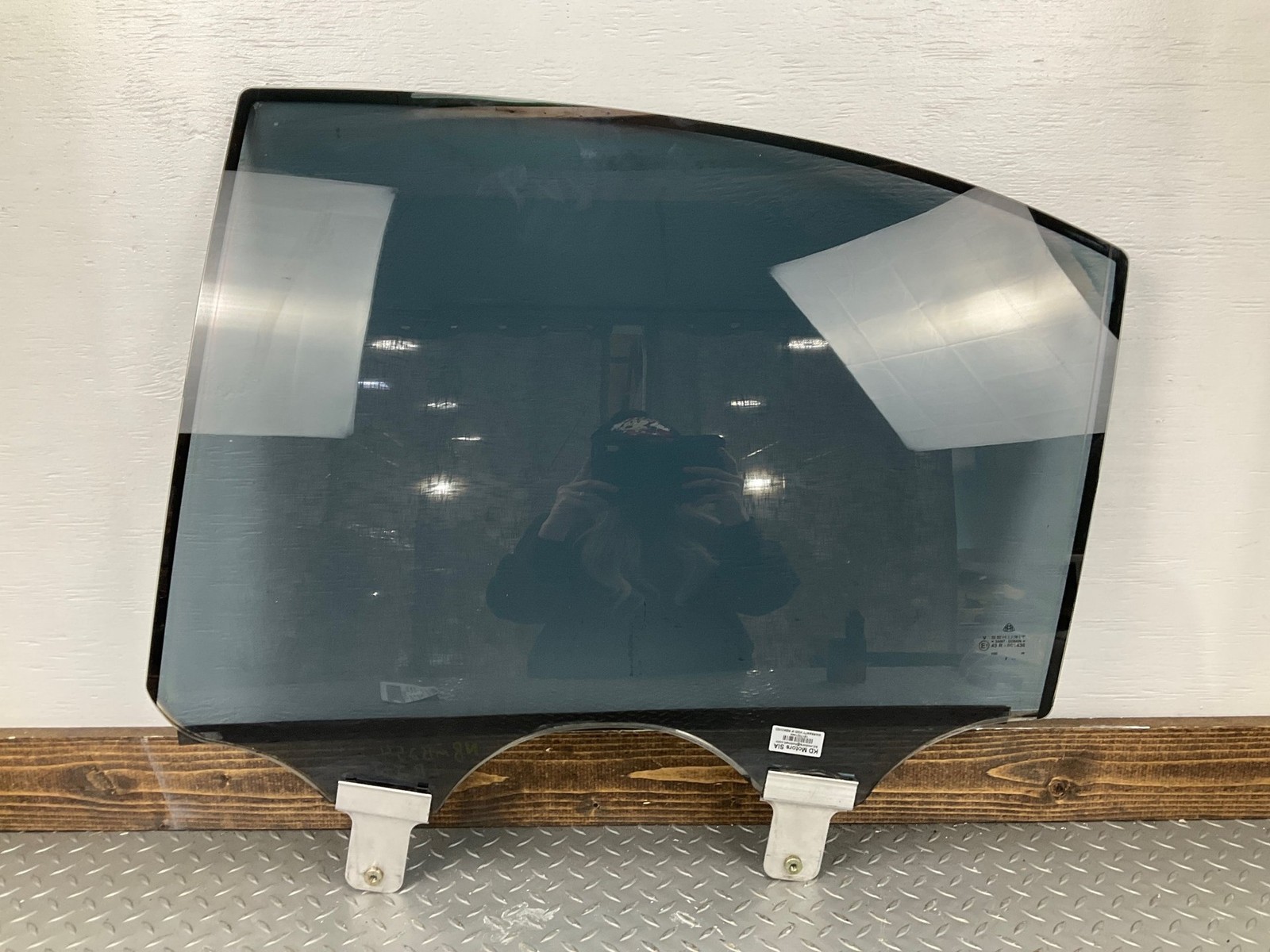 Maybach 57 2008 REAR+LEFT Door glass