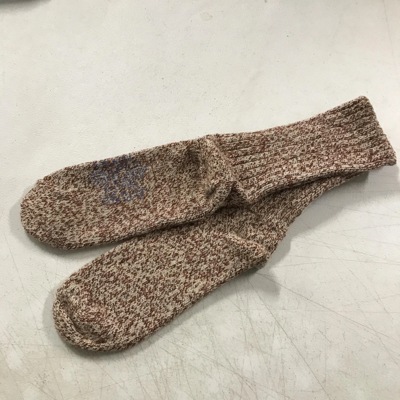 Vintage Thermal Outdoor Socks Mens 10-13 Brown Wool Acrylic Nylon Mid Calf USA
Opens in a new window