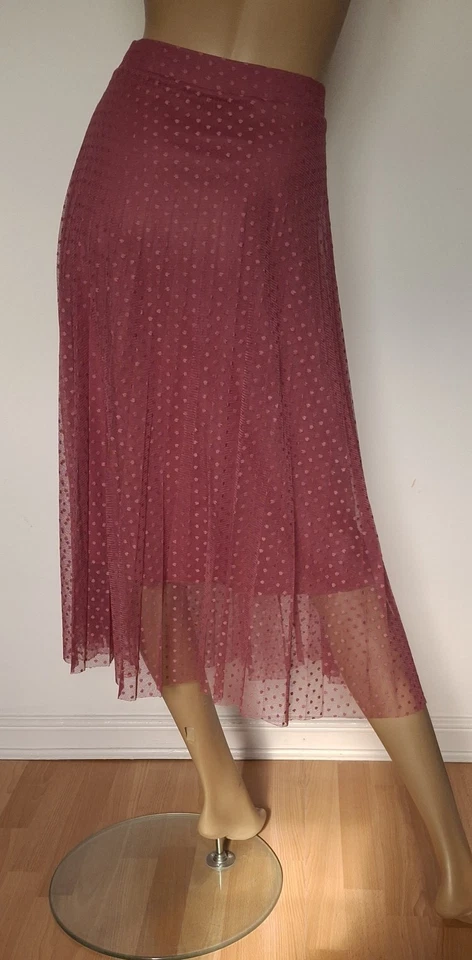 Beautiful Pink Netted Skirt Size 12 By F&F Length 31 Inches Part Lined Pleated - Image 2 of 2