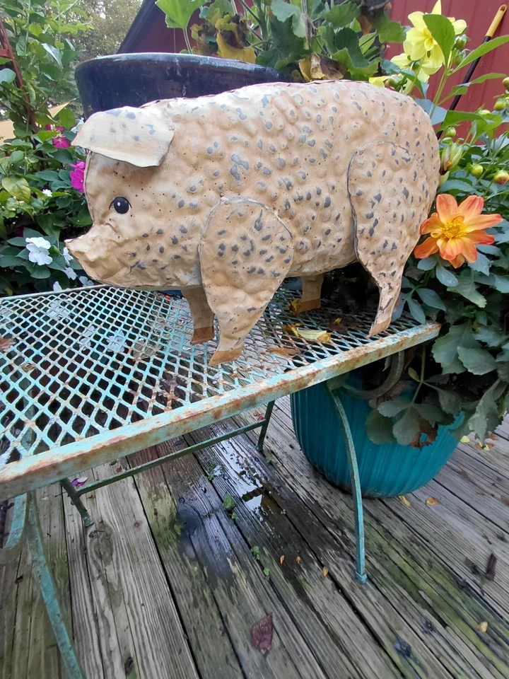 Estatuilla grande de colección Tin Piggy Foto 3 de 4