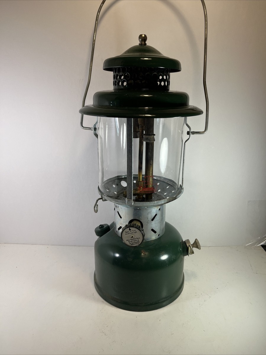 Coleman Gas Lantern Model 220E – Made 1960– W/original Box Coleman Gas Lantern Model 220E – Made 1960– W/original Box