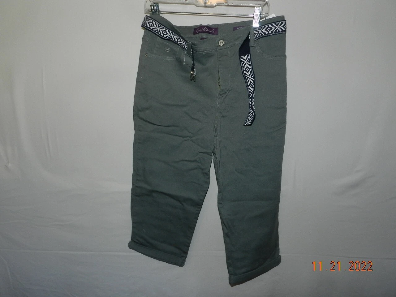 Womens Capri Pants size 12 Amanda Pale Sprig sage green NWT