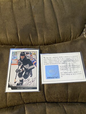 1993-94 Upper Deck Gretzky #99 Autograph Hockey Card NM-Mint!  Verified! Goat!