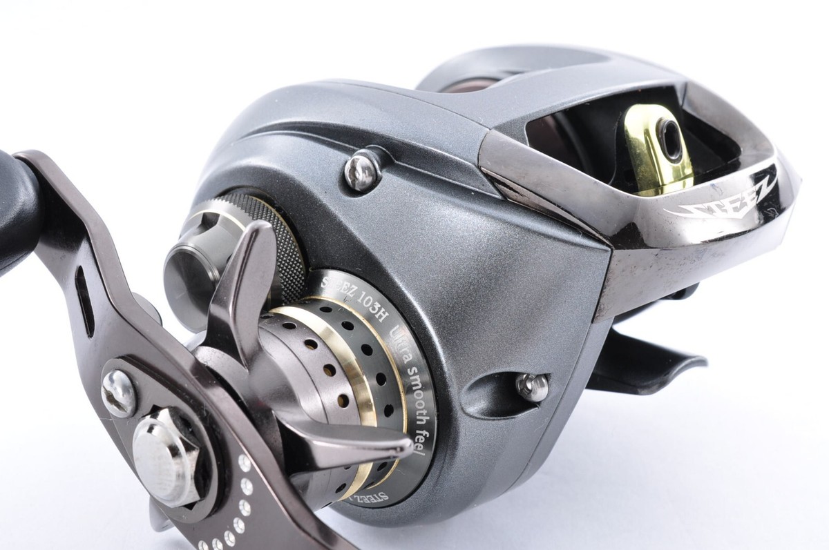Daiwa 06 STEEZ 103H Right Handle Baitcasting Reel w/Box