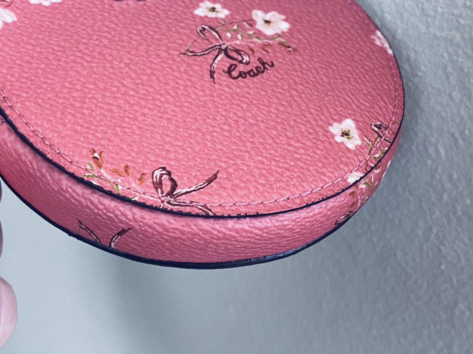 COACH PINK FLOWER & BOW ZIP COIN/CARD CASE ROUND 6667… Gem