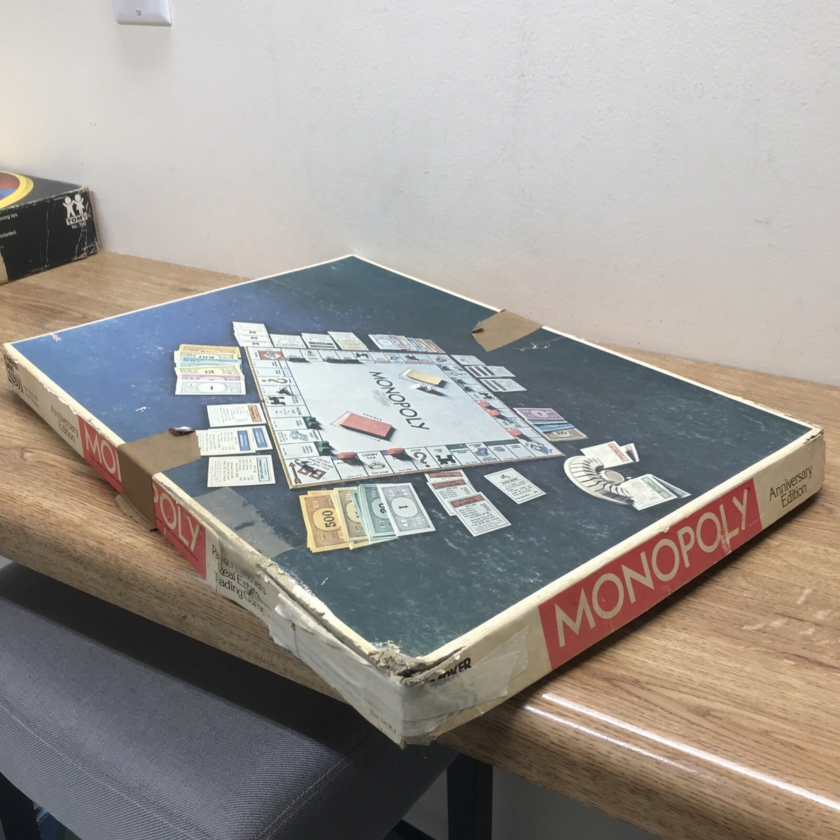 Vintage MONOPOLY 40th Anniversary Edition Classic 1974 Parker
