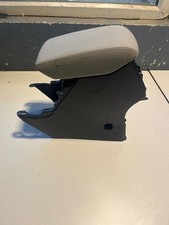 Subaru Forester SK 2023 Armlehne 92111SJ200QA GAU21975 Subaru Forester SK 2023 Armlehne 92111SJ200QA GAU21975