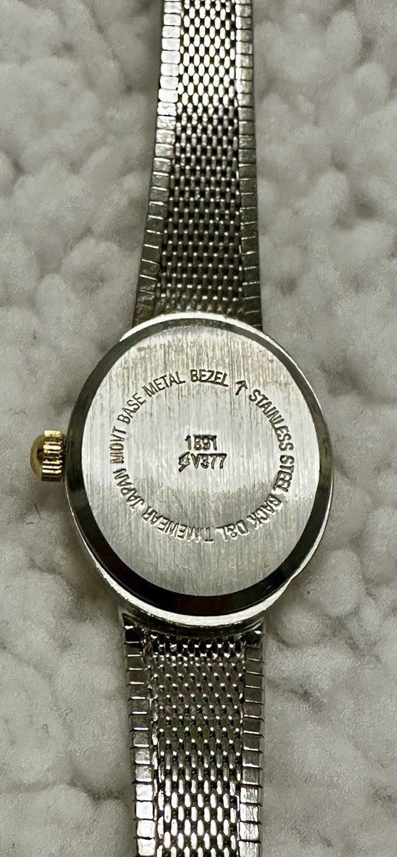 Vintage Wrangler Two Tone Ladies Watch New Battery , Has  display picture 2