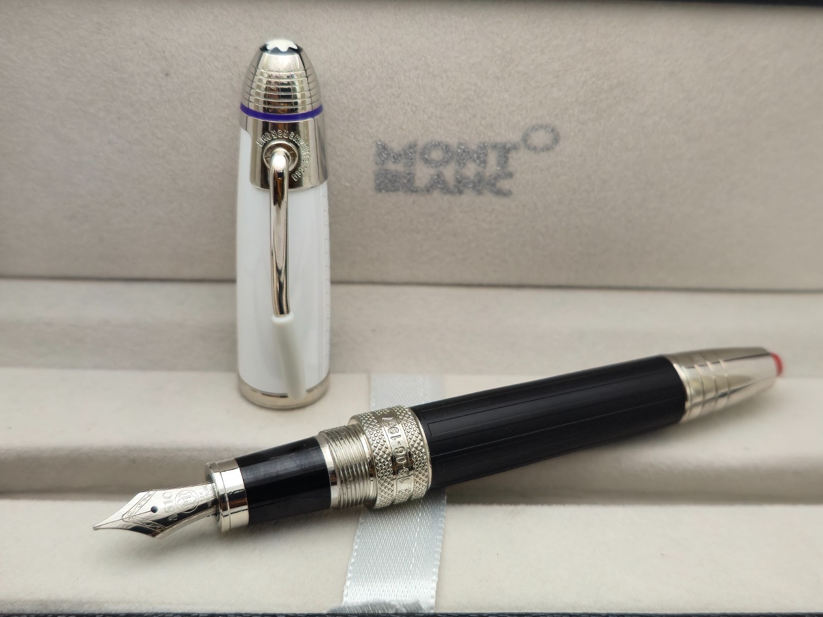 Luxury Montblanc Great Characters Jimi Hendrix Limited Edition Fountain Pen