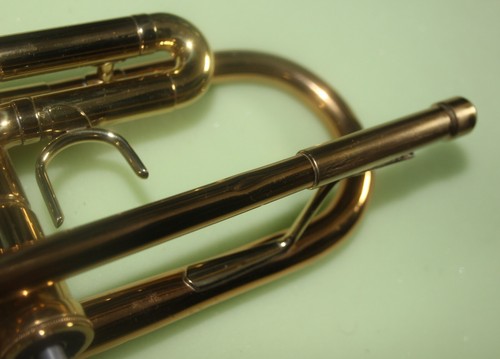 Conn 1000B Trumpet With Case. USA. good condition mouthpiece conn 7c - Picture 13 of 24