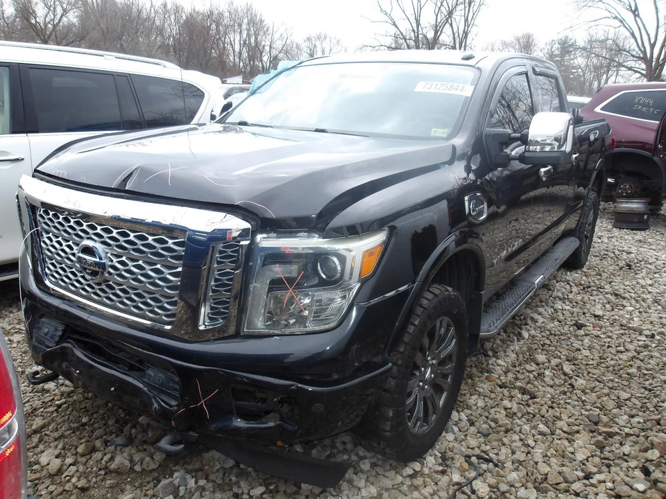 Used Engine Coolant Reservoir fits: 2016 Nissan Titan xd 5.0L diesel Grade A Foto 2 de 4