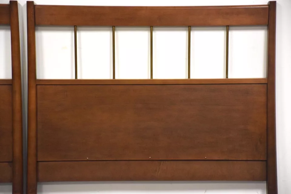 Cabeceros dobles de grupo planificador de abedul macizo - un par Foto 3 de 4