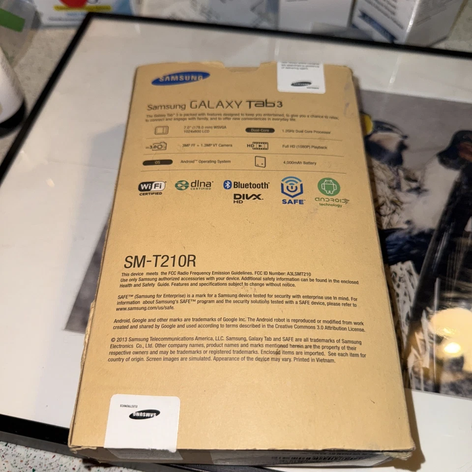 NEW Samsung Galaxy Tab 3 Lite 7.0 8GB SM-T110 Dark Gray Tablet - GRAY - Image 4 of 4