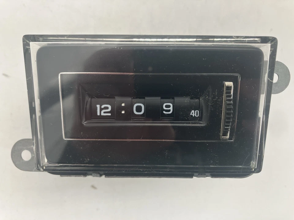 Reloj de tablero digital eléctrico Oldsmobile Delta 88 98 77-79 996451 Foto 2 de 4