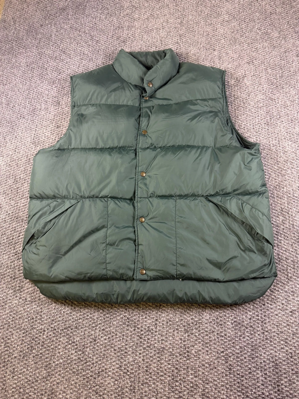 L.L. Bean Goose Down Puffer Vest Mens XLT Green Snap Front Outdoor Hiking Warm
Opens in a new window
