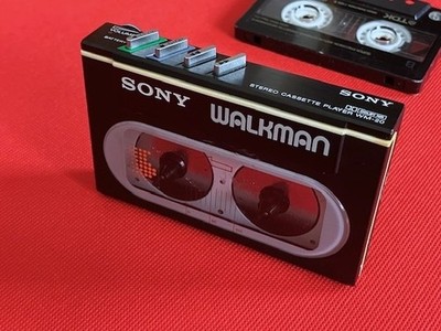 SONY WM-20 Cassette Player Walkman Compact lightweight Vintage
