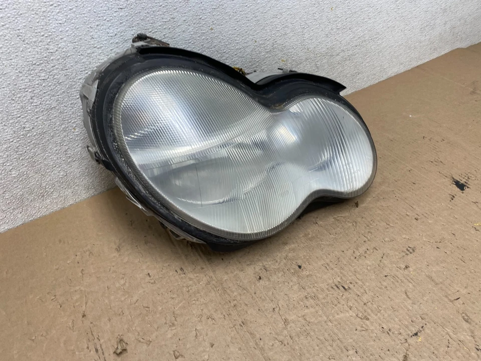 Faro halógeno pasajero derecho Mercedes-Benz Clase C 2001-2004 OEM Q2730 DW Foto 3 de 4