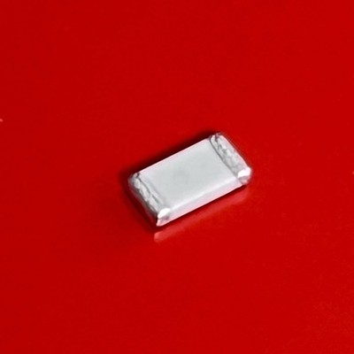 [10x] 1206 Kyocera AVX 330pF 100V 5% C0G Chip Multilayer Ceramic Capacitor SMD