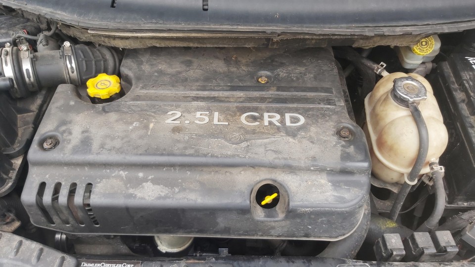 Chrysler Voyager 2003 Fuel Door Gas Cover Tank Cap (FUEL FILLER FL