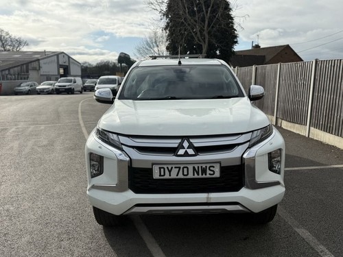 2020 Mitsubishi L200 2.2 DI-D DC Warrior Pickup Double Cab 4dr Diesel Manual 4WD - Picture 15 of 24