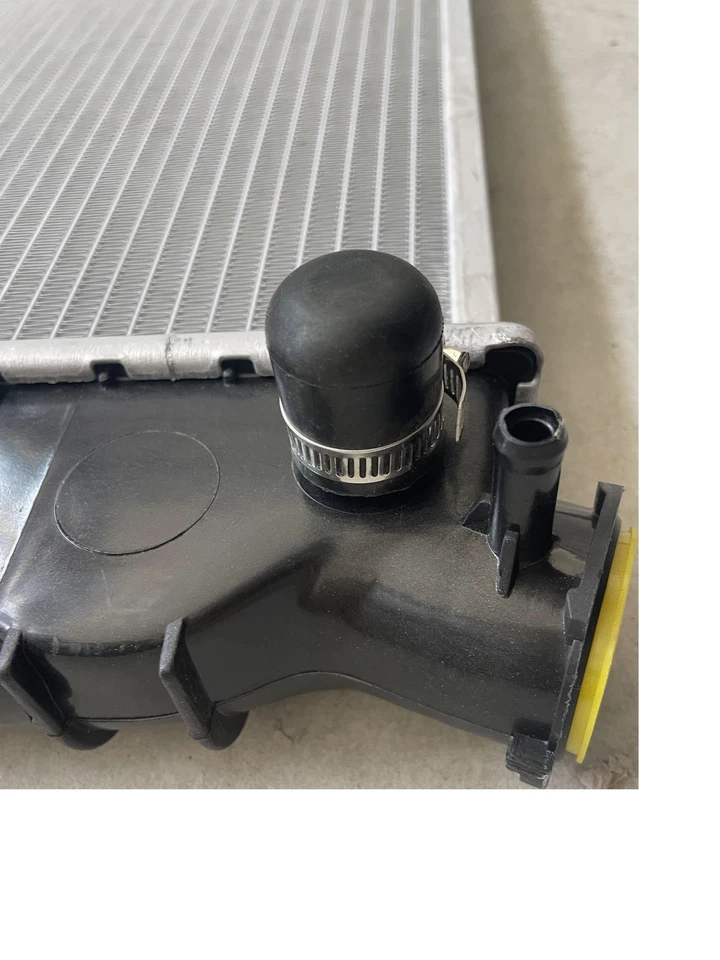 Radiator For 1974 Chevrolet G20 Van Foto 4 de 4