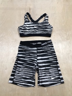 Women's Nike pro matching pair 2 piece 