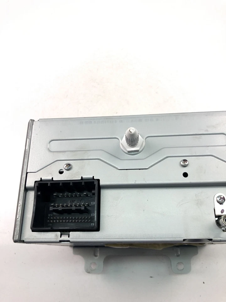 DE2894 SAAB 9-5 2011 CD RADIO CONTROL 12823459 - Image 3 of 4