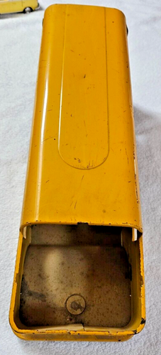 ERTL Pressed Steel 1970's Vista Doma Horse Van 5th Wheel Trailer w/Ramp 15.5" - Picture 3 of 10