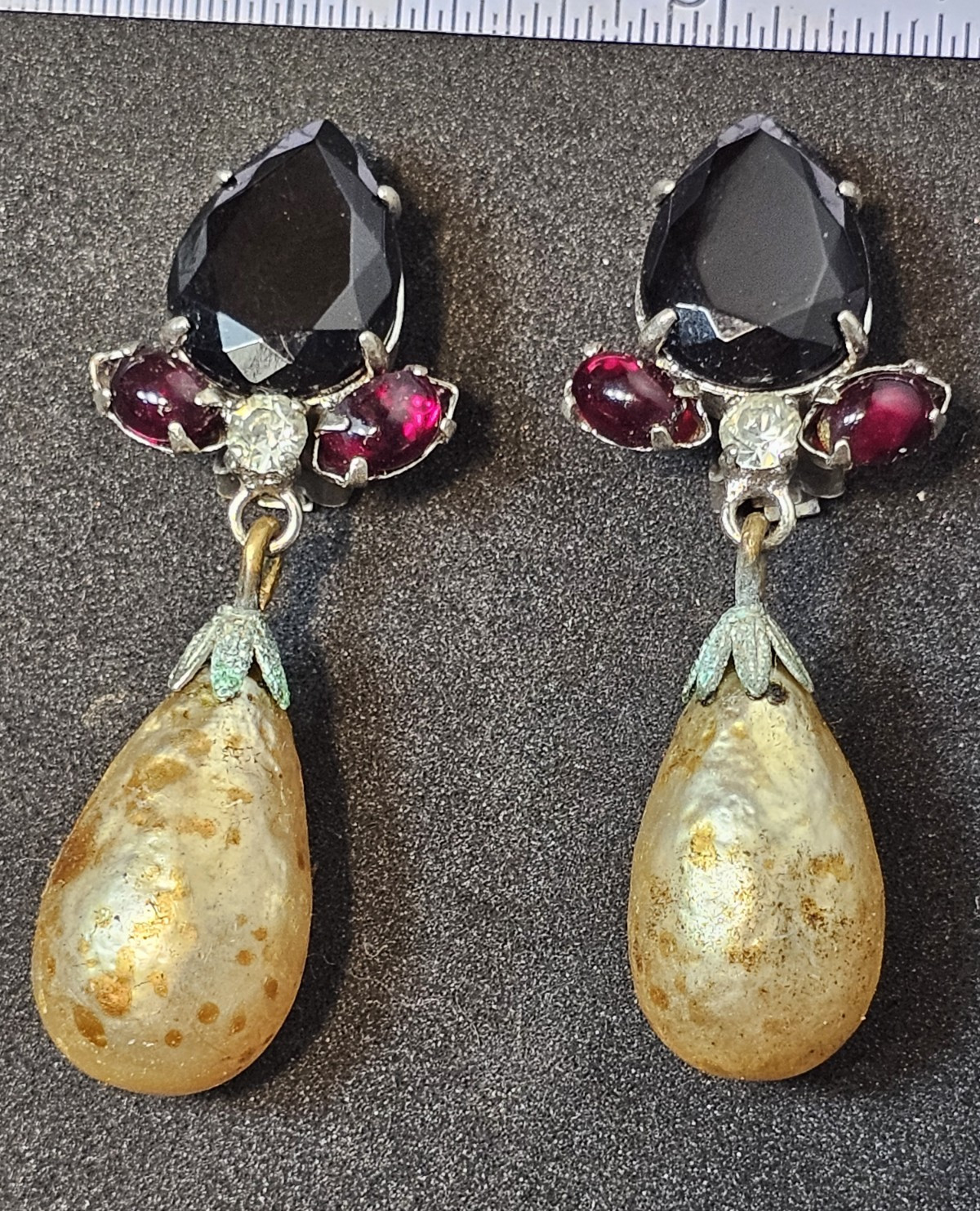 Schreiner Signed Silver Gold Tone Black Red Glass Teardrop Clip-On Drop Earrings