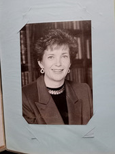 Autogramm der Präsidentin der Republik Irland Mary Robinson
