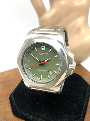 グロッグ Victorinox Swiss Army Men's Watch 241725 I.N.O.X Green Dial Quartz