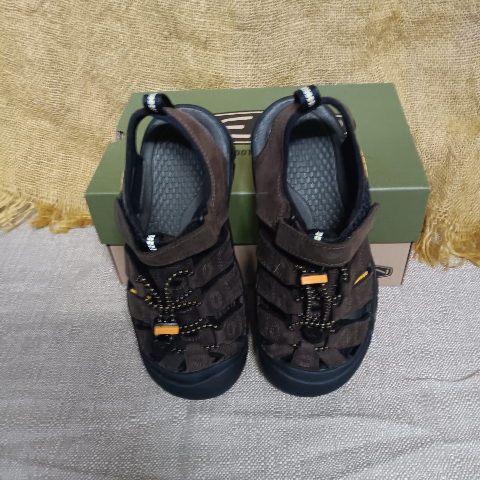 Scarpe Keen Youth Newport Premium in gomma marrone scuro!! Taglia 2