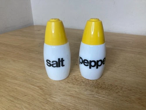 RARE VTG Salt & Pepper Shakers Westinghouse Gemco White Milk Glass Yellow Top