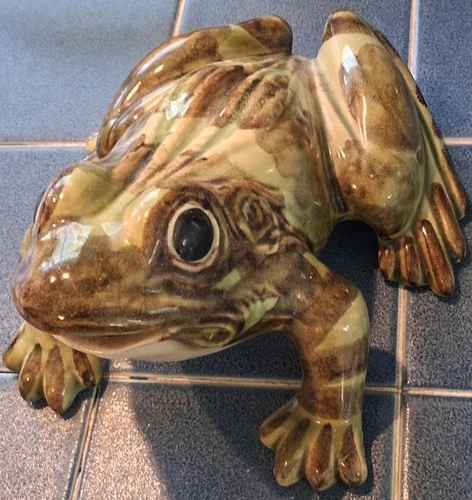 Brush McCoy Vintage Ceramic 7 Half Inch Green Frog Bank