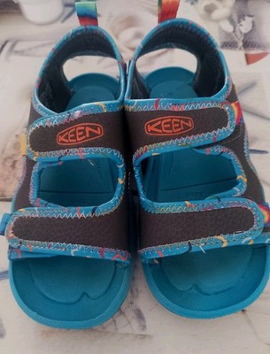KEEN Jungen Outdoor Sandalen schwarz blau Gr. 29 Klettverschluss waschbar neuwer