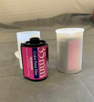 RITE AID COLOR PRINT FILM ~35 mm~ 24 EXP.~ ISO 200~''NEW'' 2 ROLLS IN PLASTIC CONT